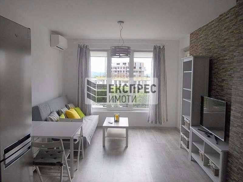 New, Furnished 1 Schlafzimmer Wohnung