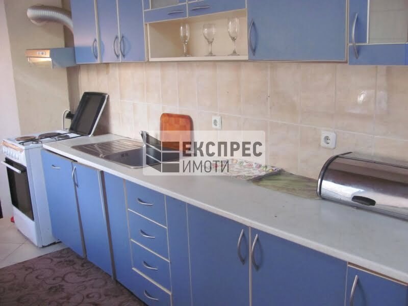 Обзаведен Четиристаен апартамент