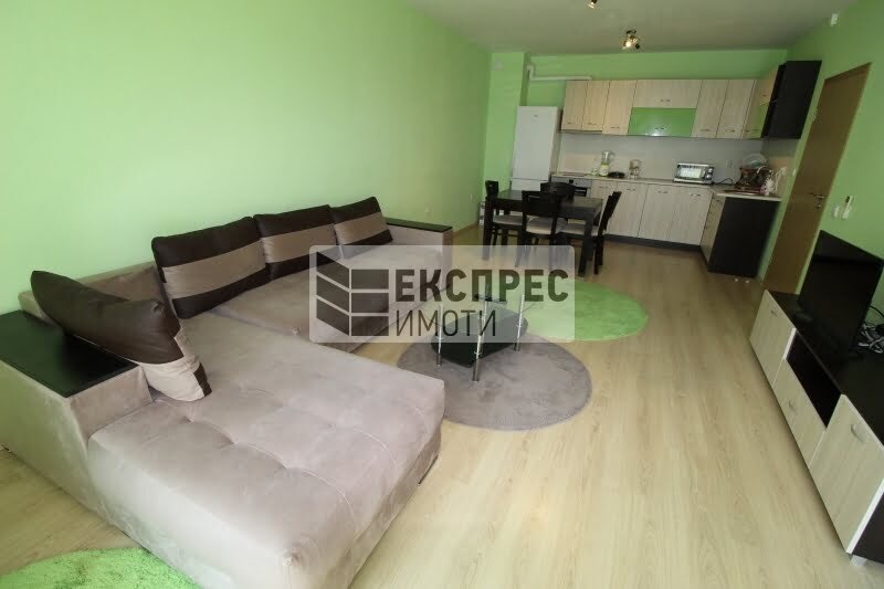 Furnished 2 Schlafzimmer Wohnung