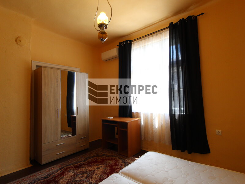  Large apartment, Greek area
