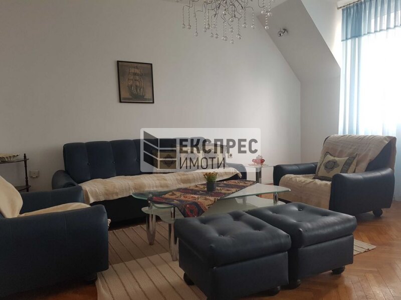 Möbliert Große Wohnung