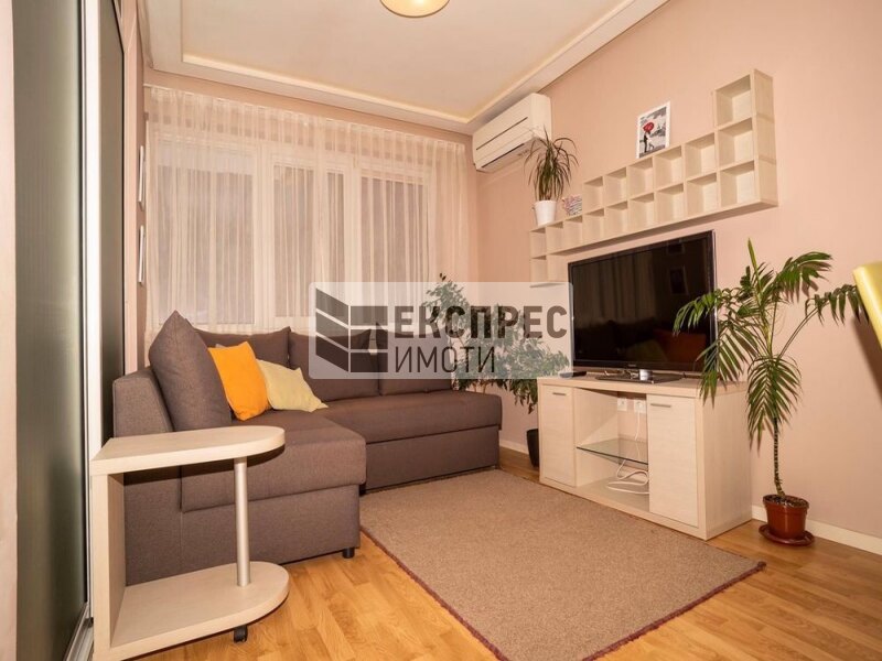 Möbliert 1 Schlafzimmer Wohnung
