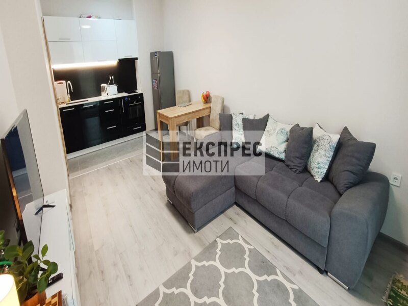 Нов, обзаведен, луксозен Двустаен апартамент