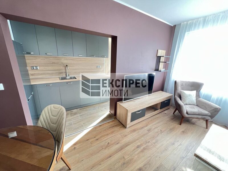 Möbliert, 1 Schlafzimmer Wohnung, Regional hospital