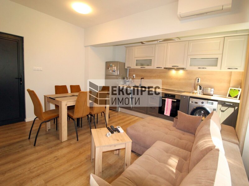 Luxury, Furnished 2 bedroom apartment