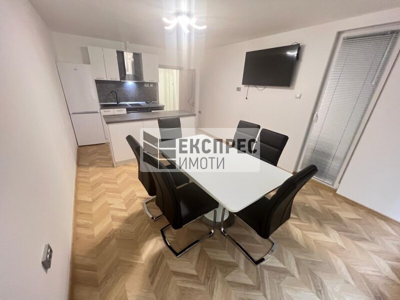 Furnished 2 bedroom apartment