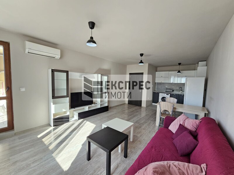 New, Furnished 1 Schlafzimmer Wohnung