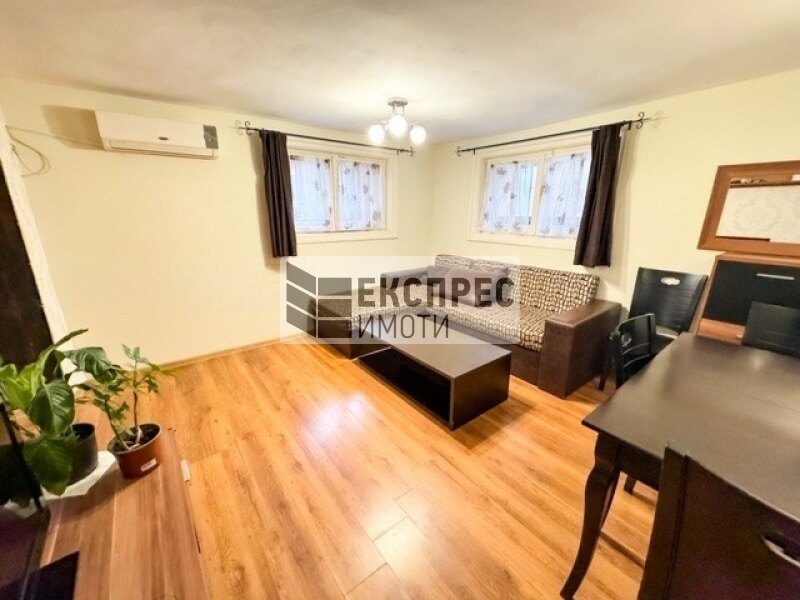 Furnished 1 bedroom apartment