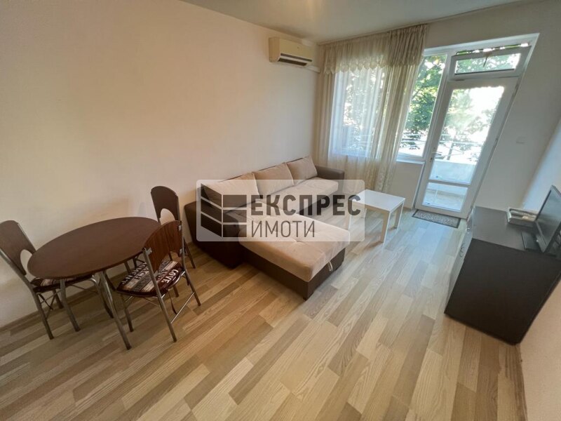 1 Schlafzimmer Wohnung