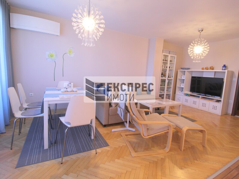 Furnished 2 bedroom apartment