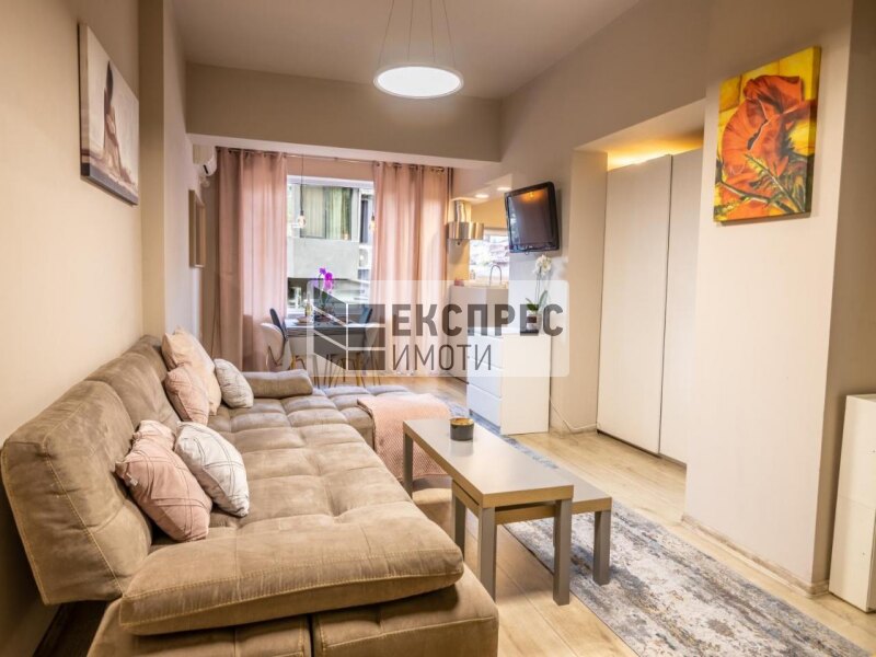 Furnished, Luxury 2 bedroom apartment