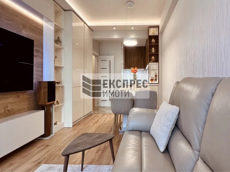 New, Luxorious, Furnished 2 bedroom apartment