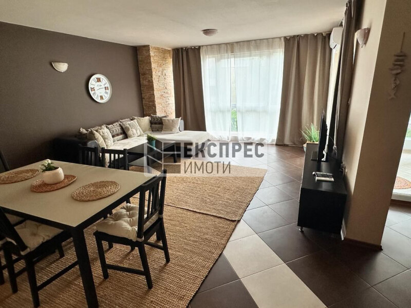 Furnished 2 bedroom apartment