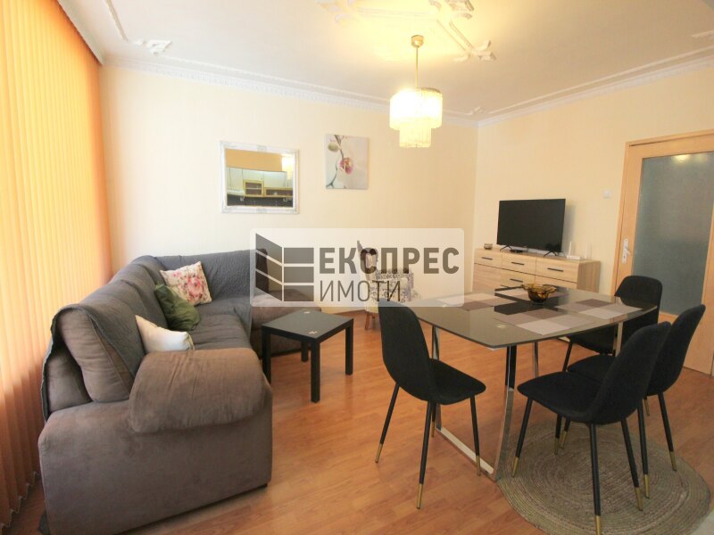 Furnished 2 bedroom apartment