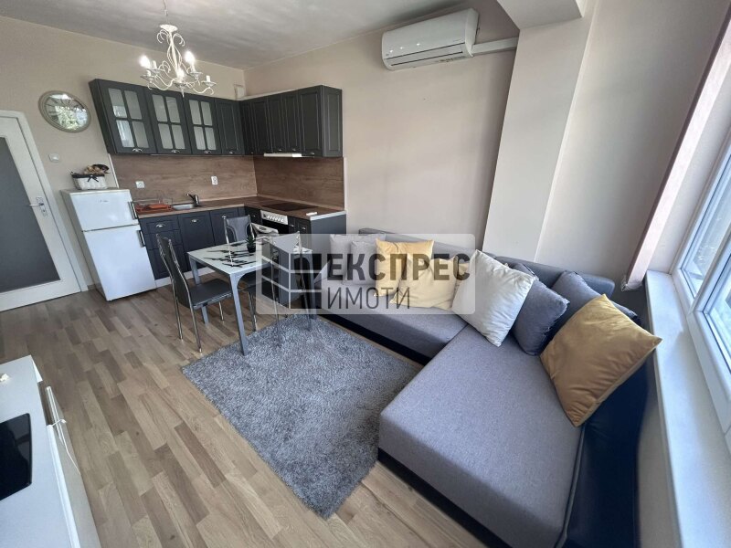 Furnished, 1 bedroom apartment