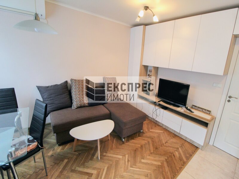 Furnished, 1 bedroom apartment