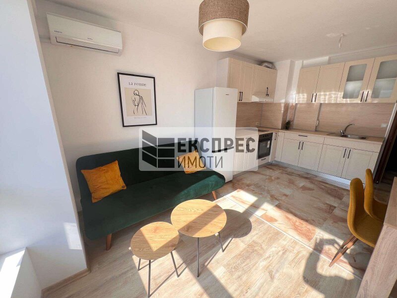 New, Furnished, 2 bedroom apartment