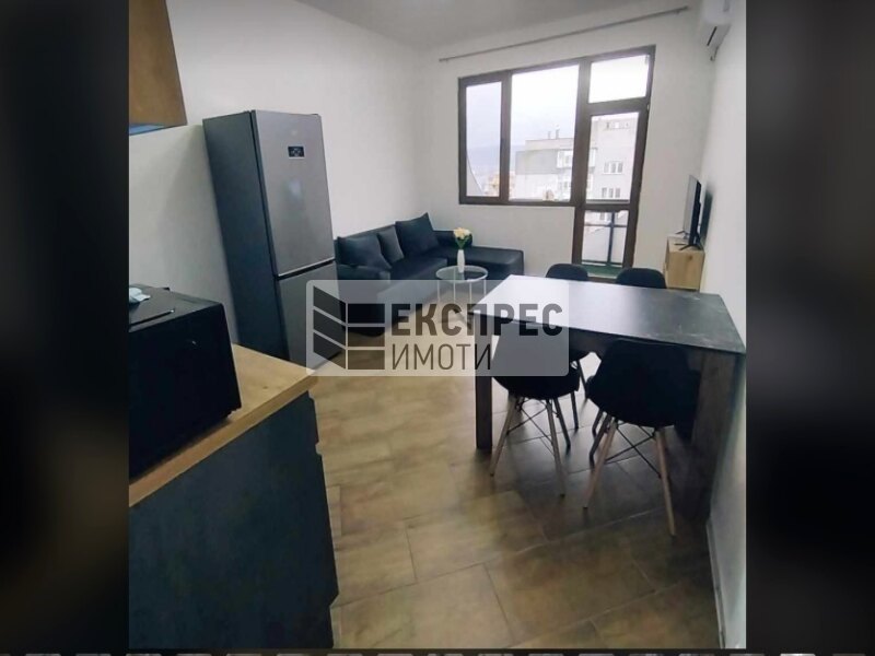 Furnished 2 bedroom apartment