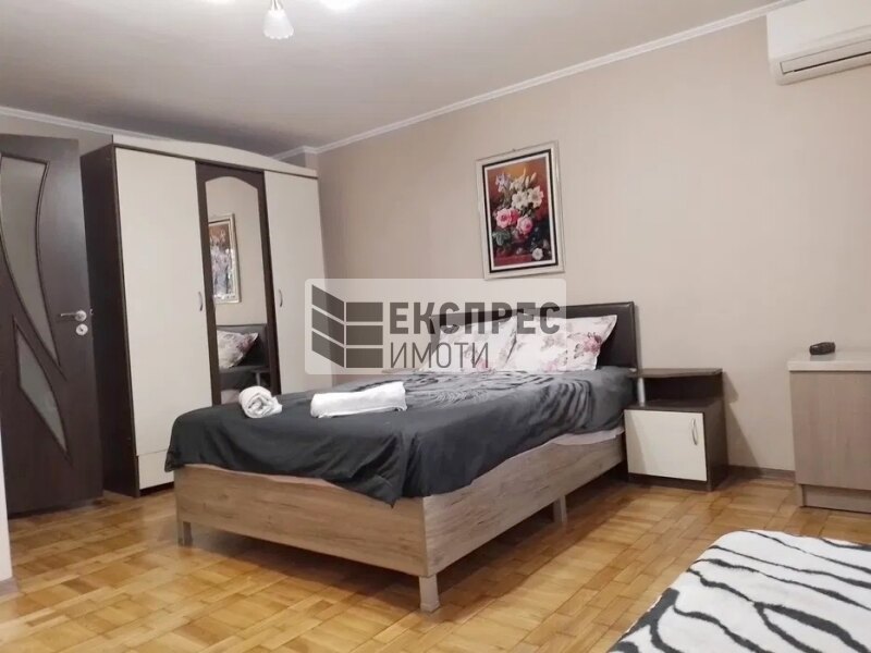 Furnished 2 bedroom apartment