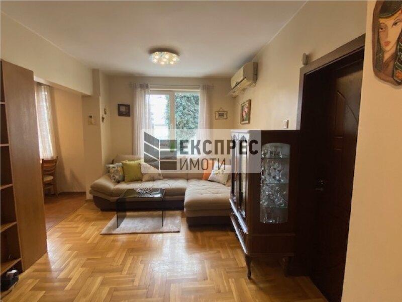 Furnished, 2 bedroom apartment