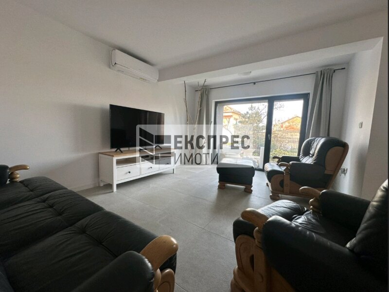 Furnished 3 bedroom apartment