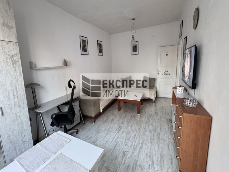 Furnished 1 bedroom apartment