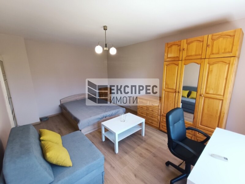 1 Schlafzimmer Wohnung