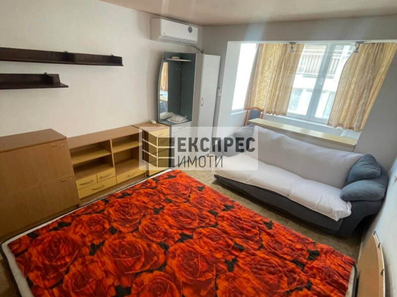 FURNISHED Studio