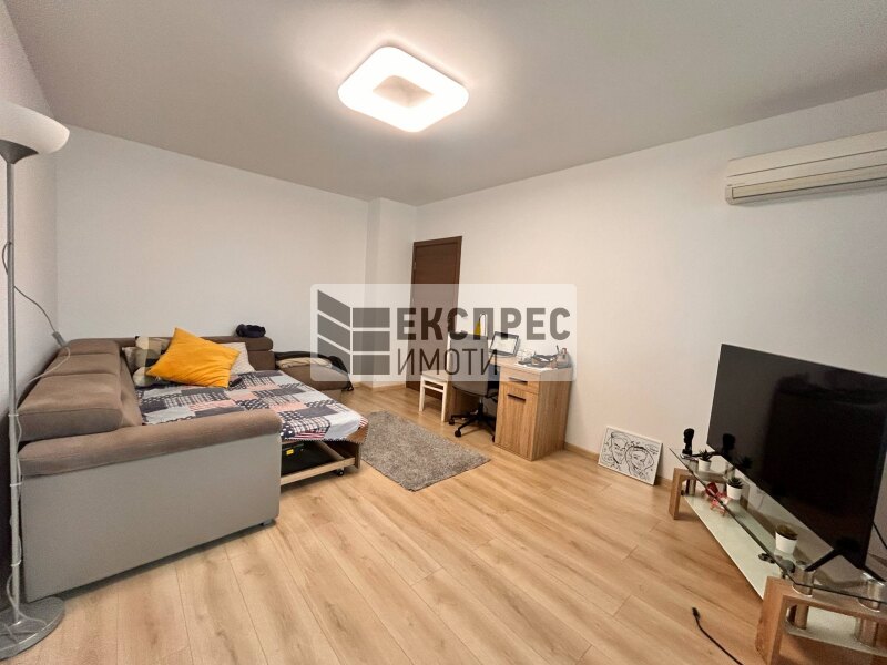 Furnished, 1 bedroom apartment