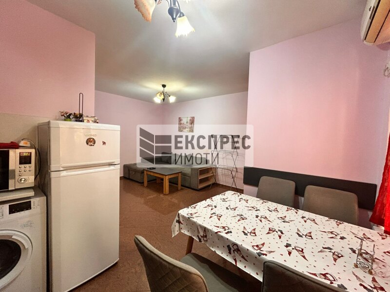 Möbliert, 2 Schlafzimmer Wohnung