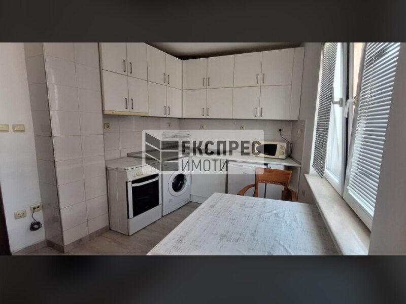 Furnished 2 Schlafzimmer Wohnung