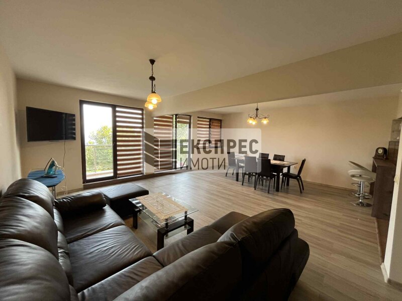 Neue, möblierte 2 Schlafzimmer Wohnung