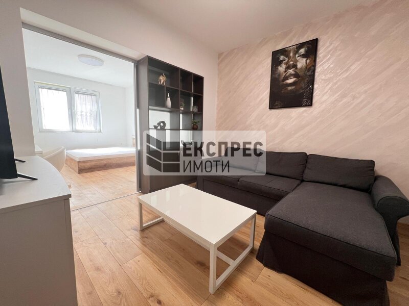 New, Furnished 2 Schlafzimmer Wohnung