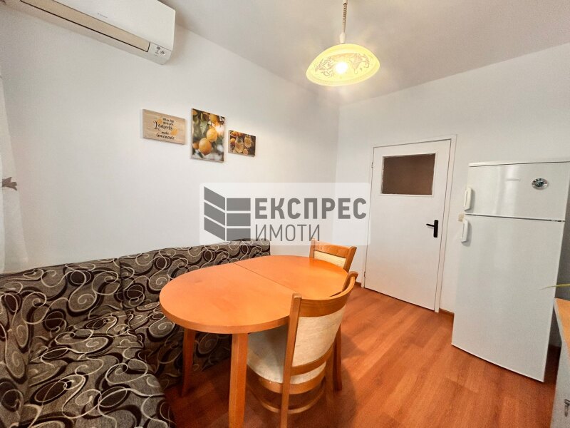 Furnished, 3 bedroom apartment