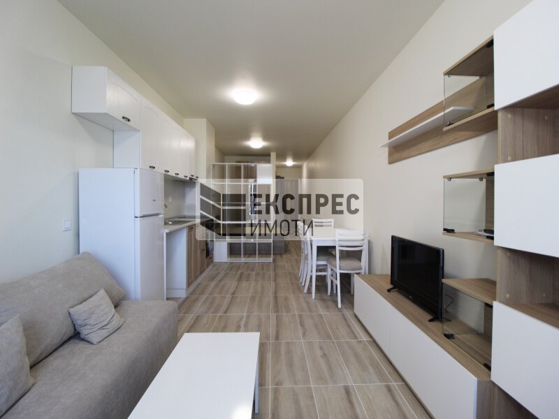 Furnished, Studio