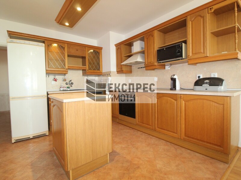 Furnished 3 bedroom apartment