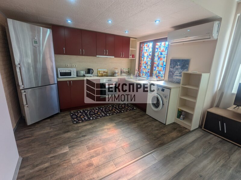 Furnished 2 bedroom apartment