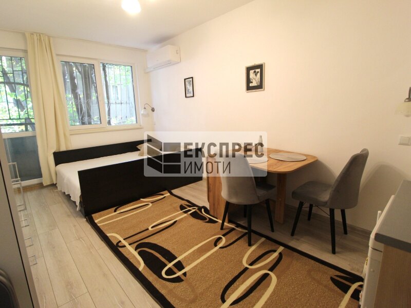 1 Schlafzimmer Wohnung