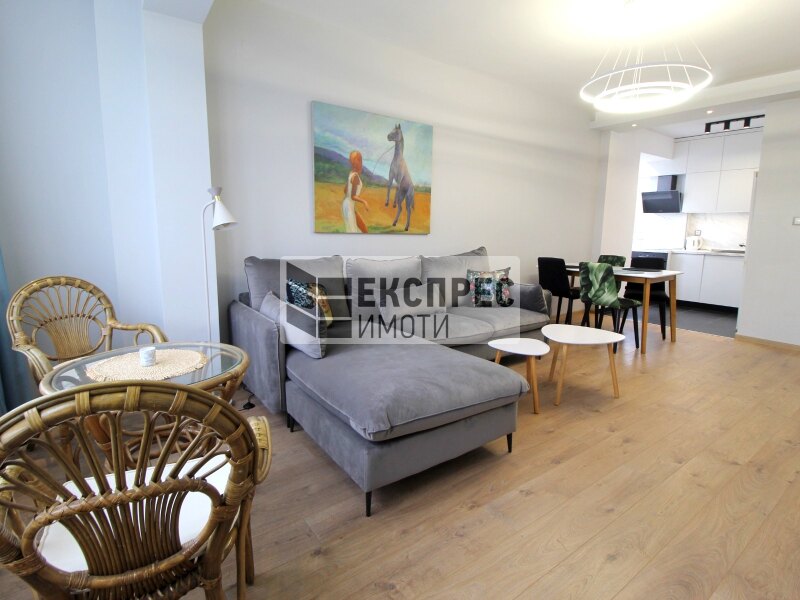 Luxury, Furnished 2 bedroom apartment