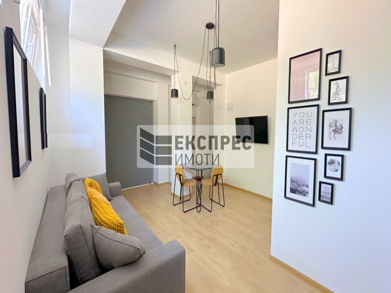 1 Schlafzimmer Wohnung, Trakata