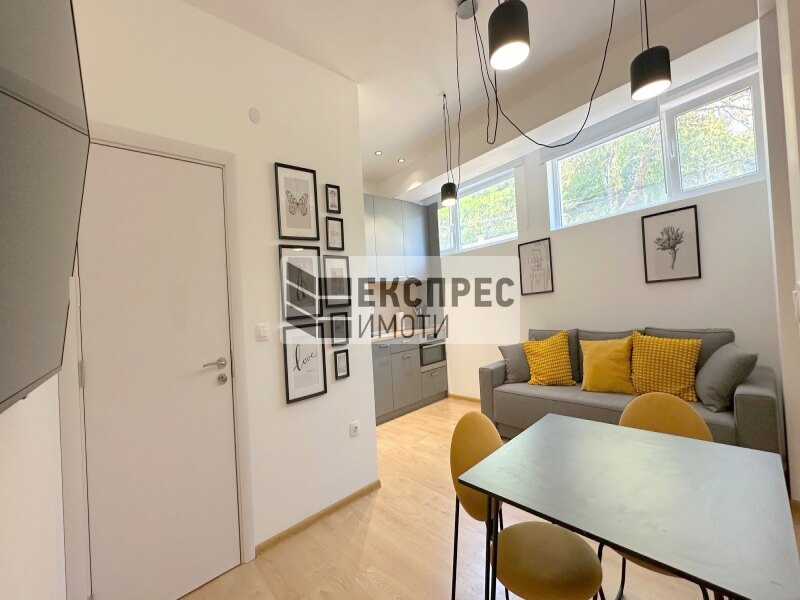 1 Schlafzimmer Wohnung, Trakata