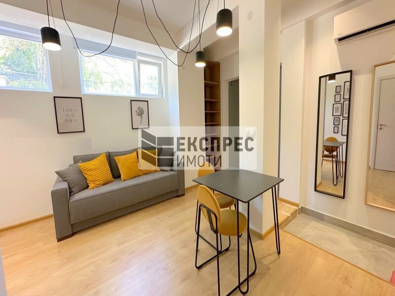 1 Schlafzimmer Wohnung, Trakata