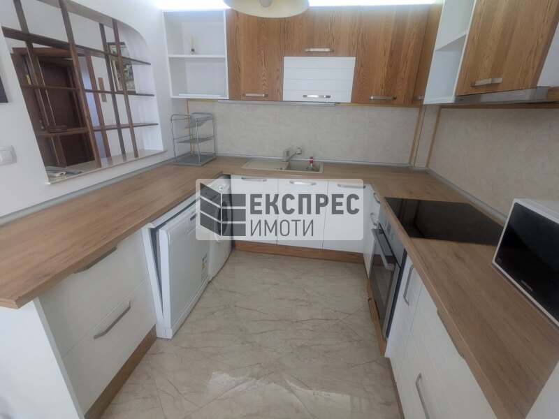 2 Schlafzimmer Wohnung, Regional hospital