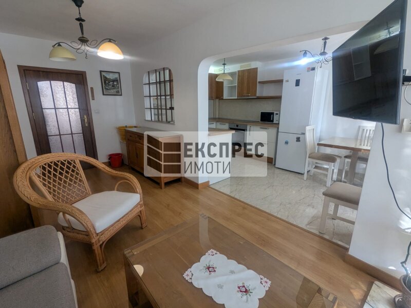 2 Schlafzimmer Wohnung, Regional hospital