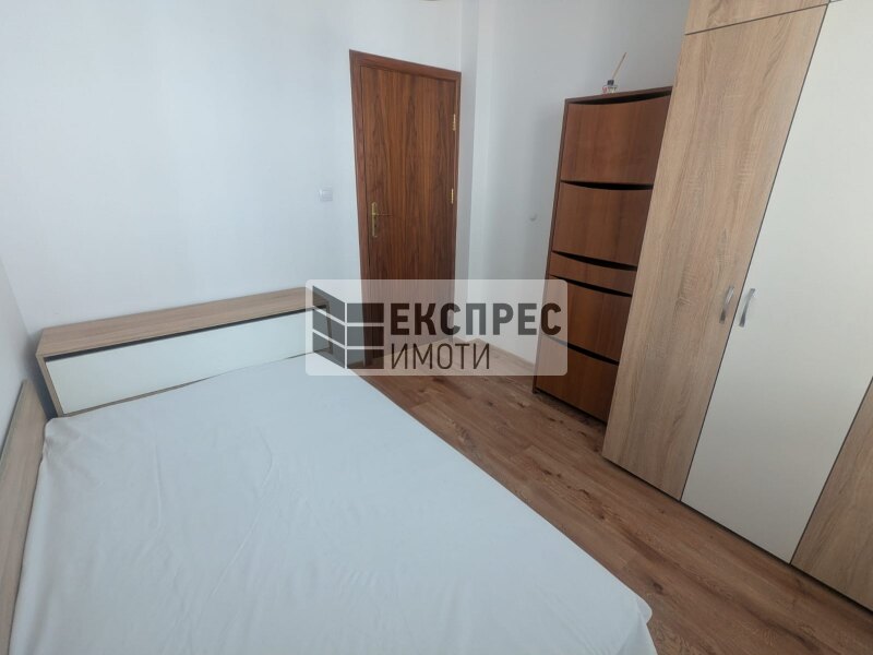 2 Schlafzimmer Wohnung, Regional hospital