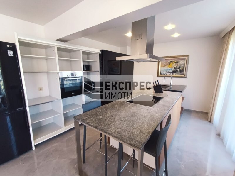 FURNISHED 3 bedroom apartment, Center