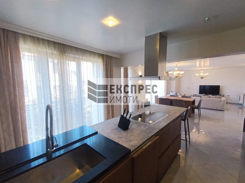 FURNISHED 3 bedroom apartment, Center