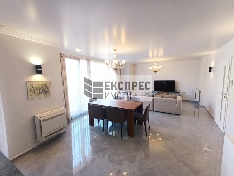 FURNISHED 3 bedroom apartment, Center