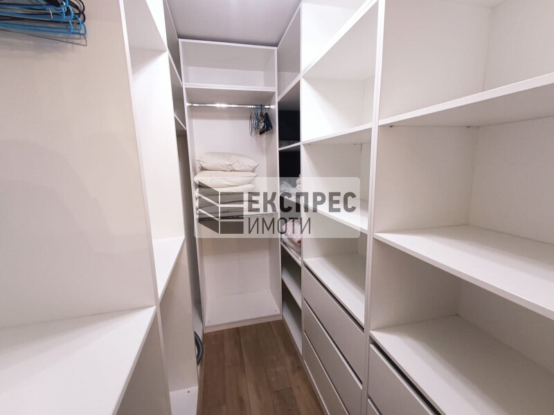 FURNISHED 3 bedroom apartment, Center