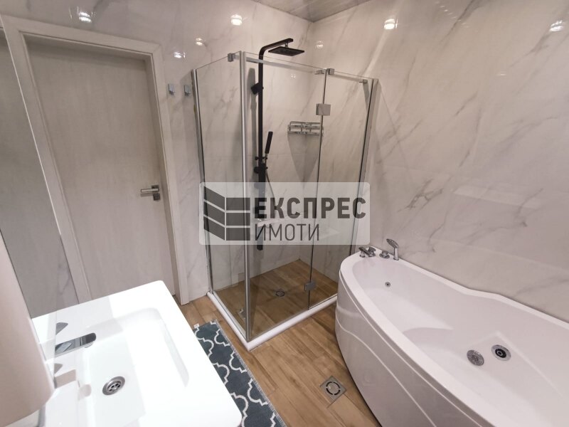 FURNISHED 3 bedroom apartment, Center